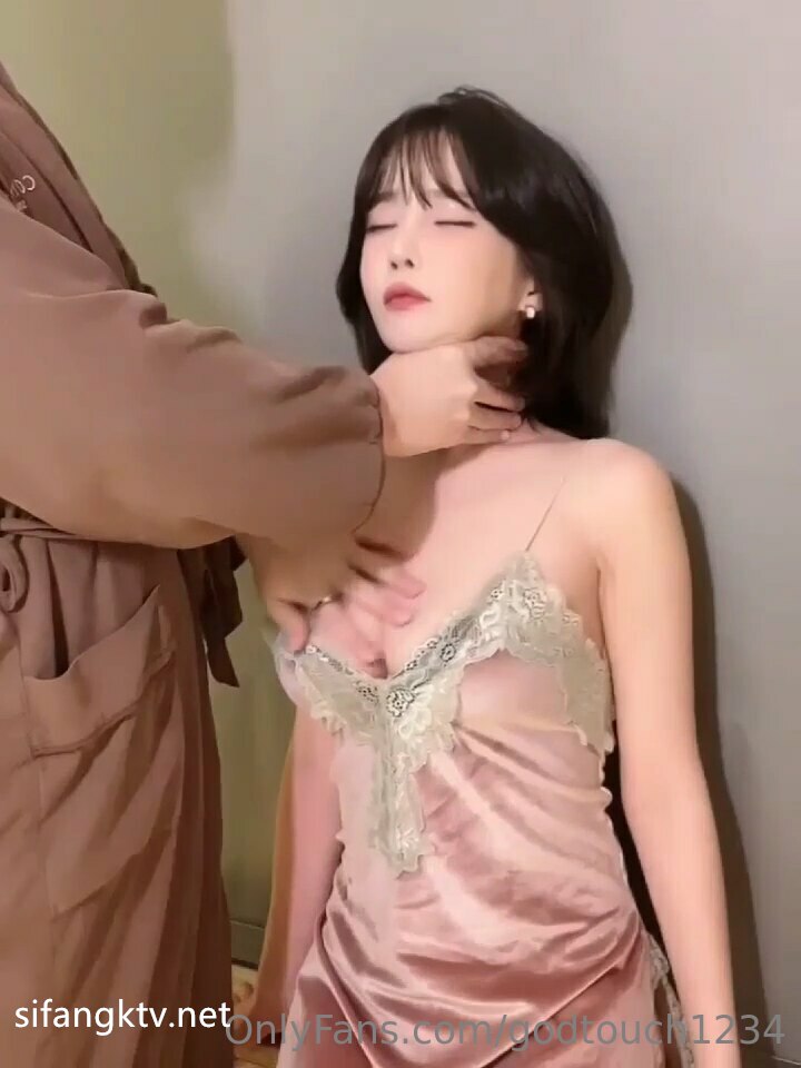 FSDSS-681欲求不满人妻天使もえ和便利店小鲜肉的不伦之恋